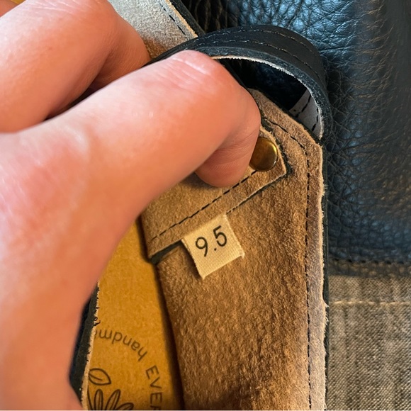 Everleigh Meadow Mama Janes WIDE - Picture 3 of 3